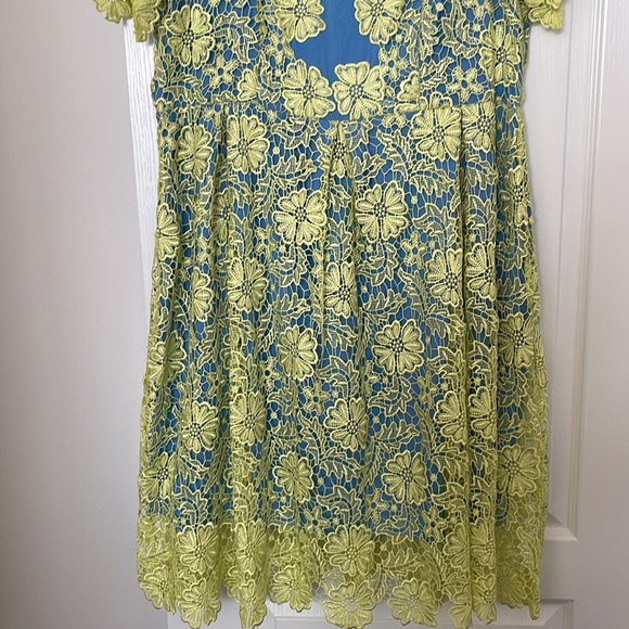 Yellow Floral Lace Overlay Dress - Picture 3 of 4